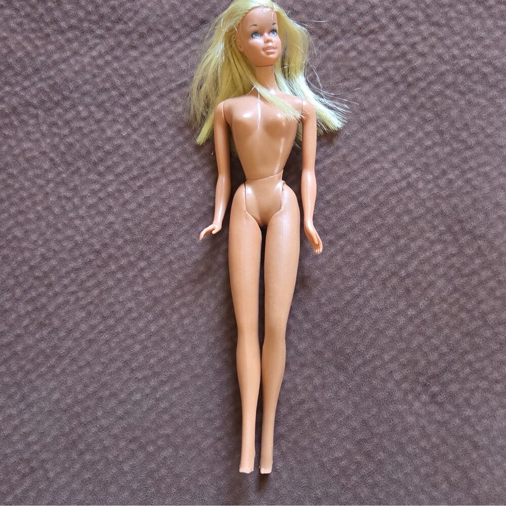 Mattel Vintage Sunset Malibu Twist Turn Barbie Doll Made in Korea 1966
